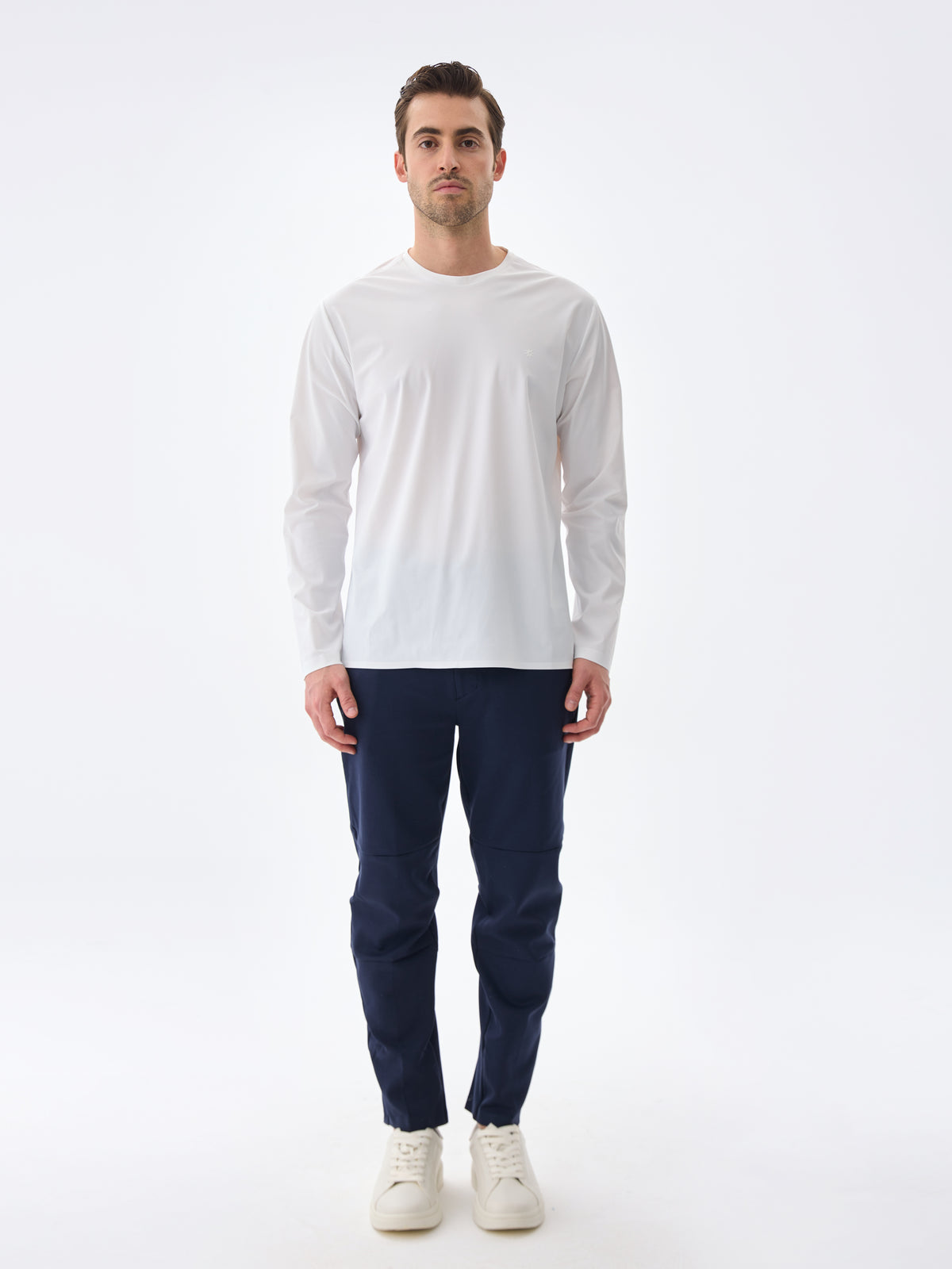 #renk_subtle white