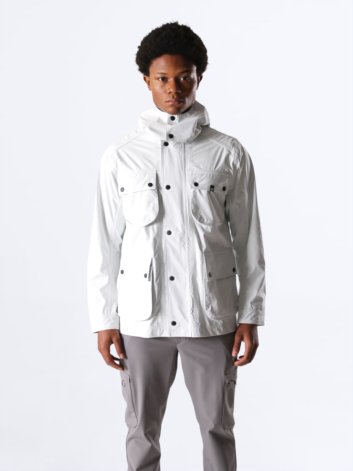#renk_subtle white
