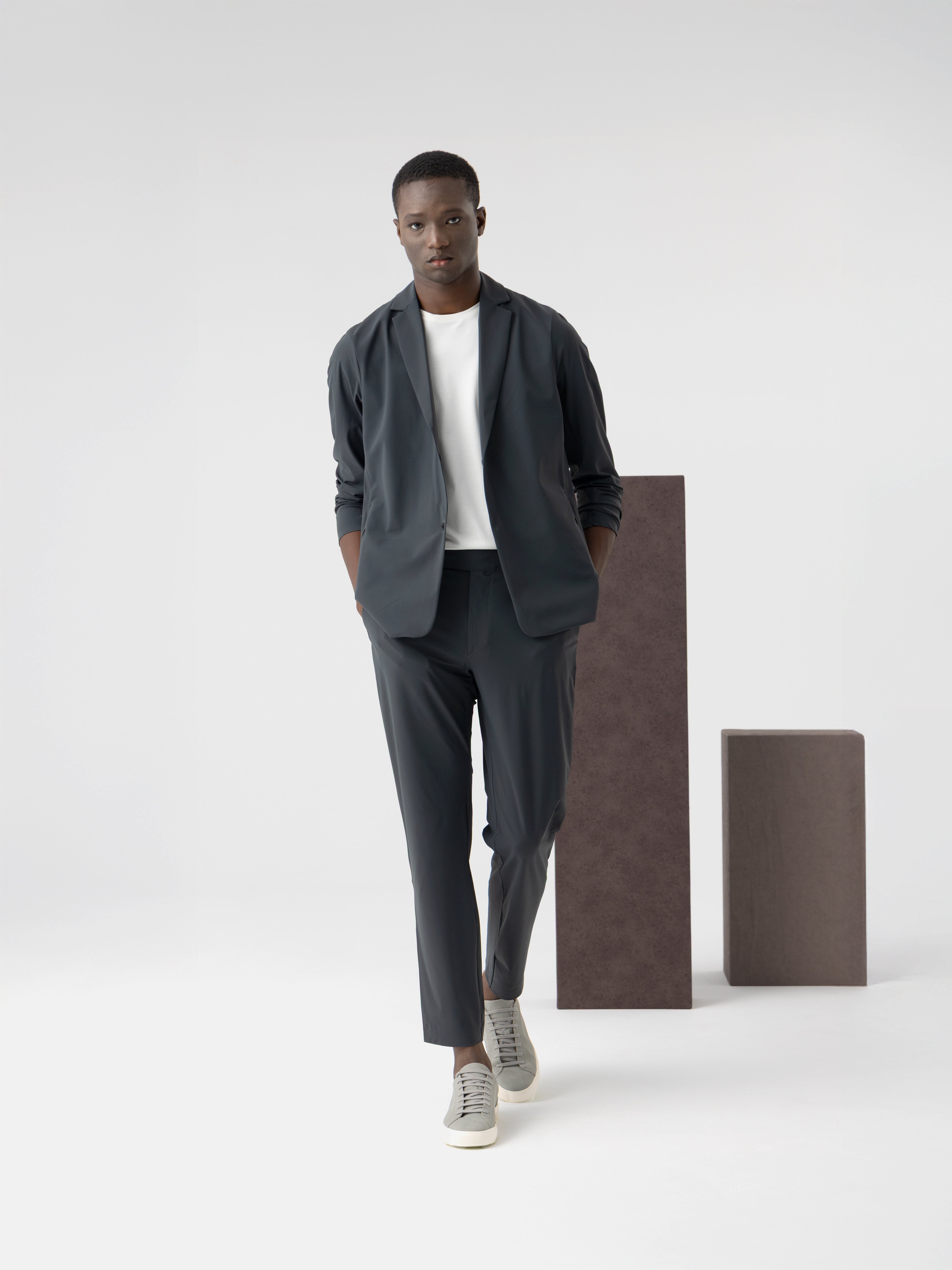 #renk_dark grey