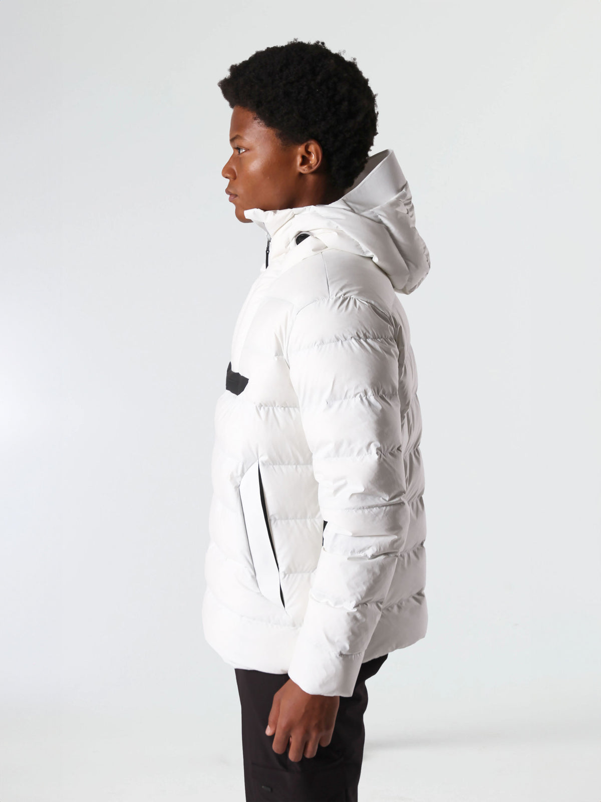 #renk_subtle white