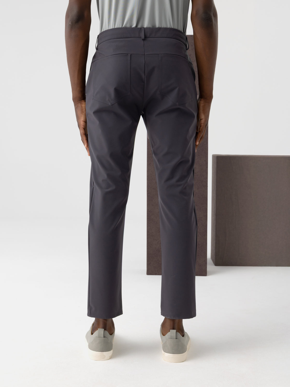 #renk_dark grey