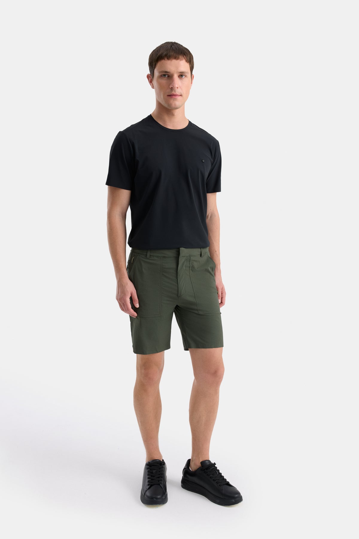 #renk_khaki