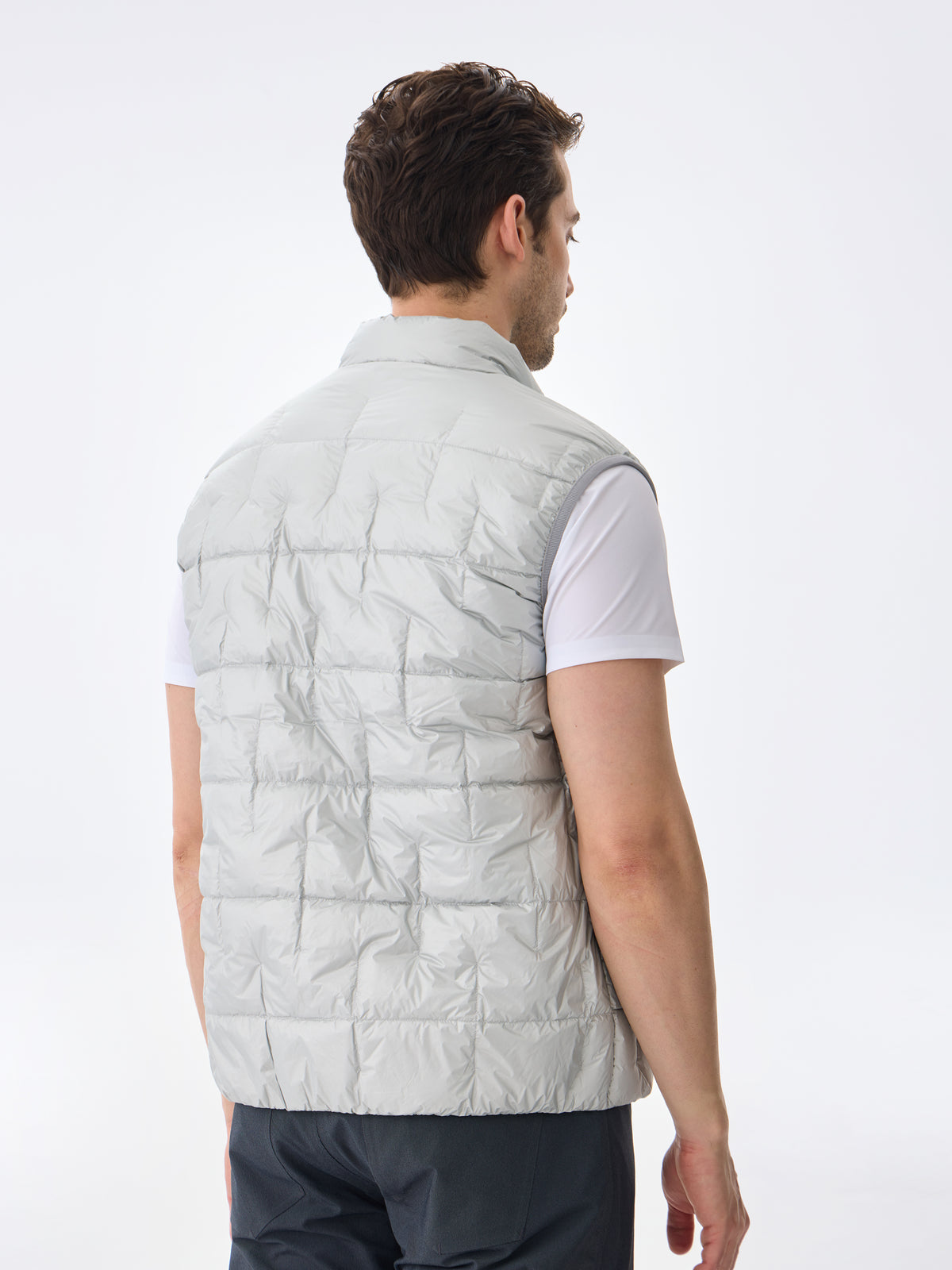 #renk_subtle white