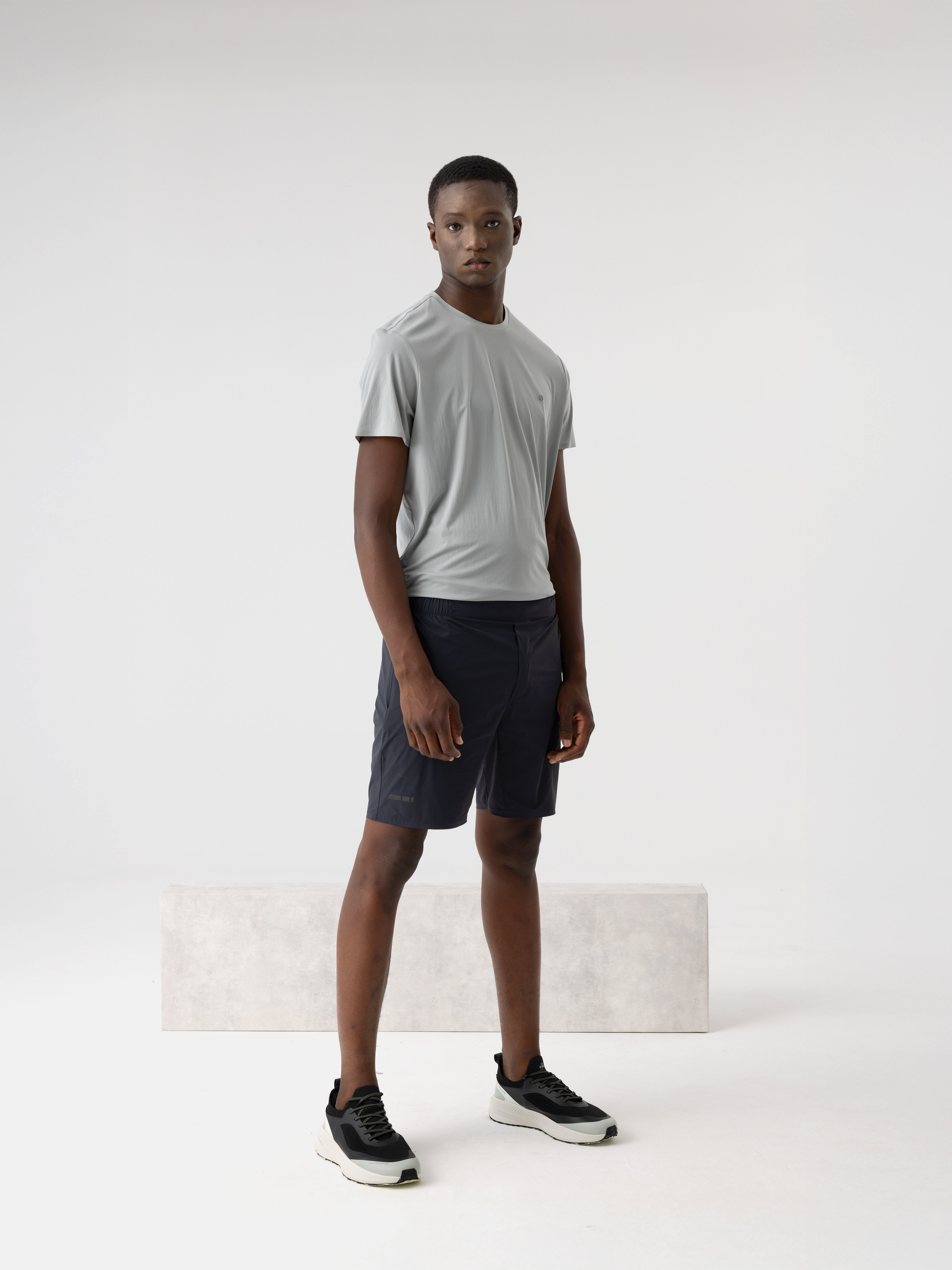 #renk_dark grey
