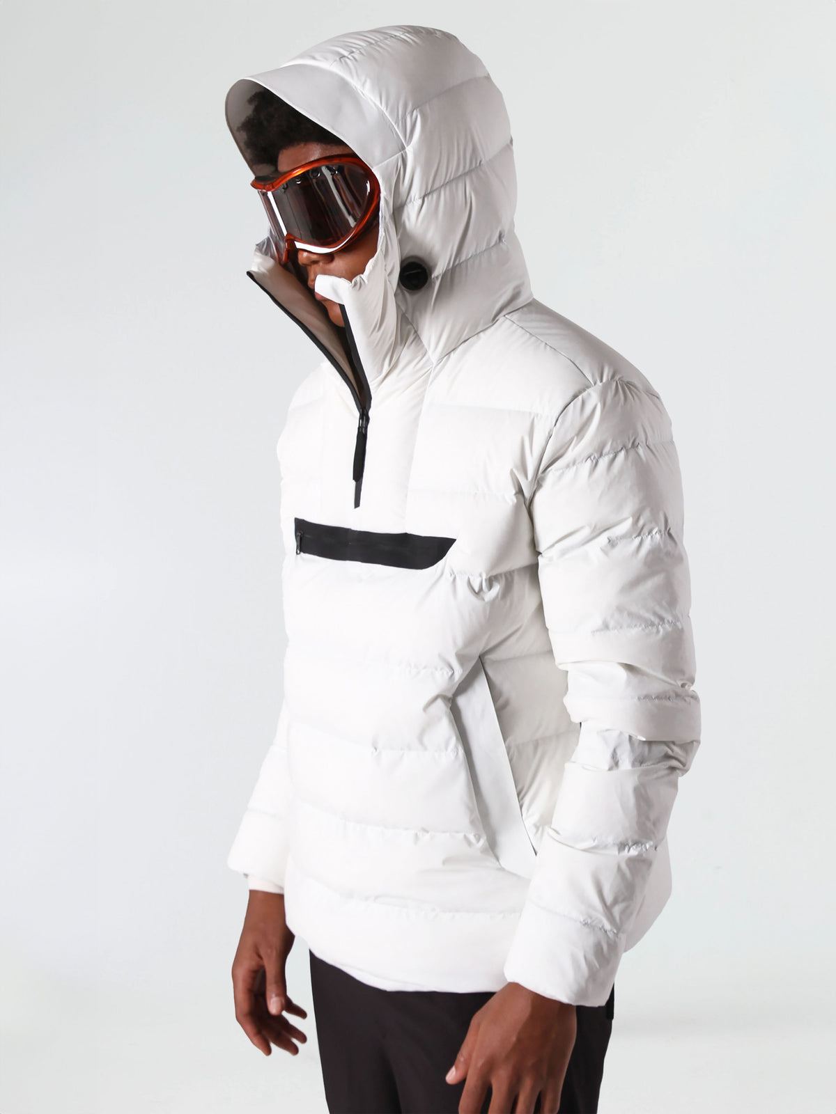 #renk_subtle white