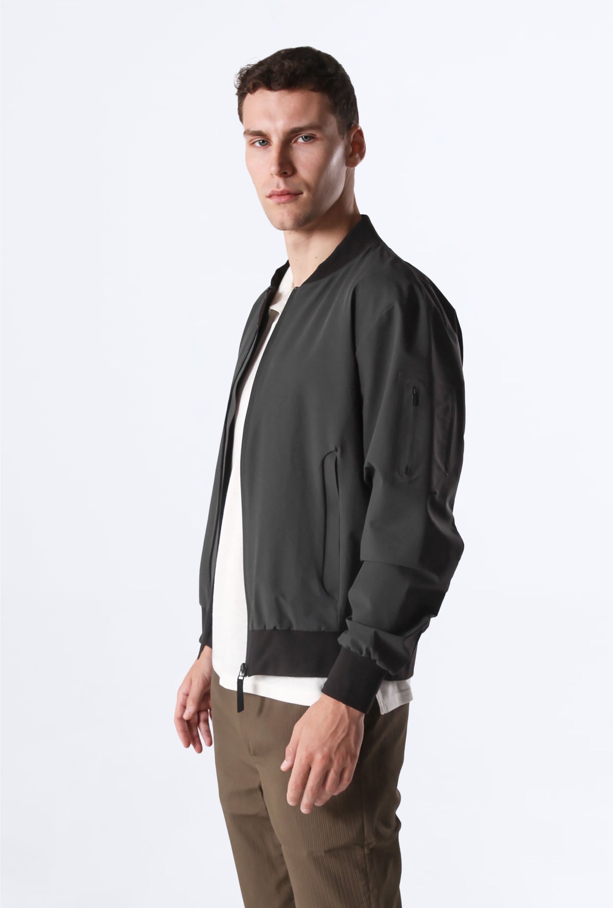 #renk_dark grey