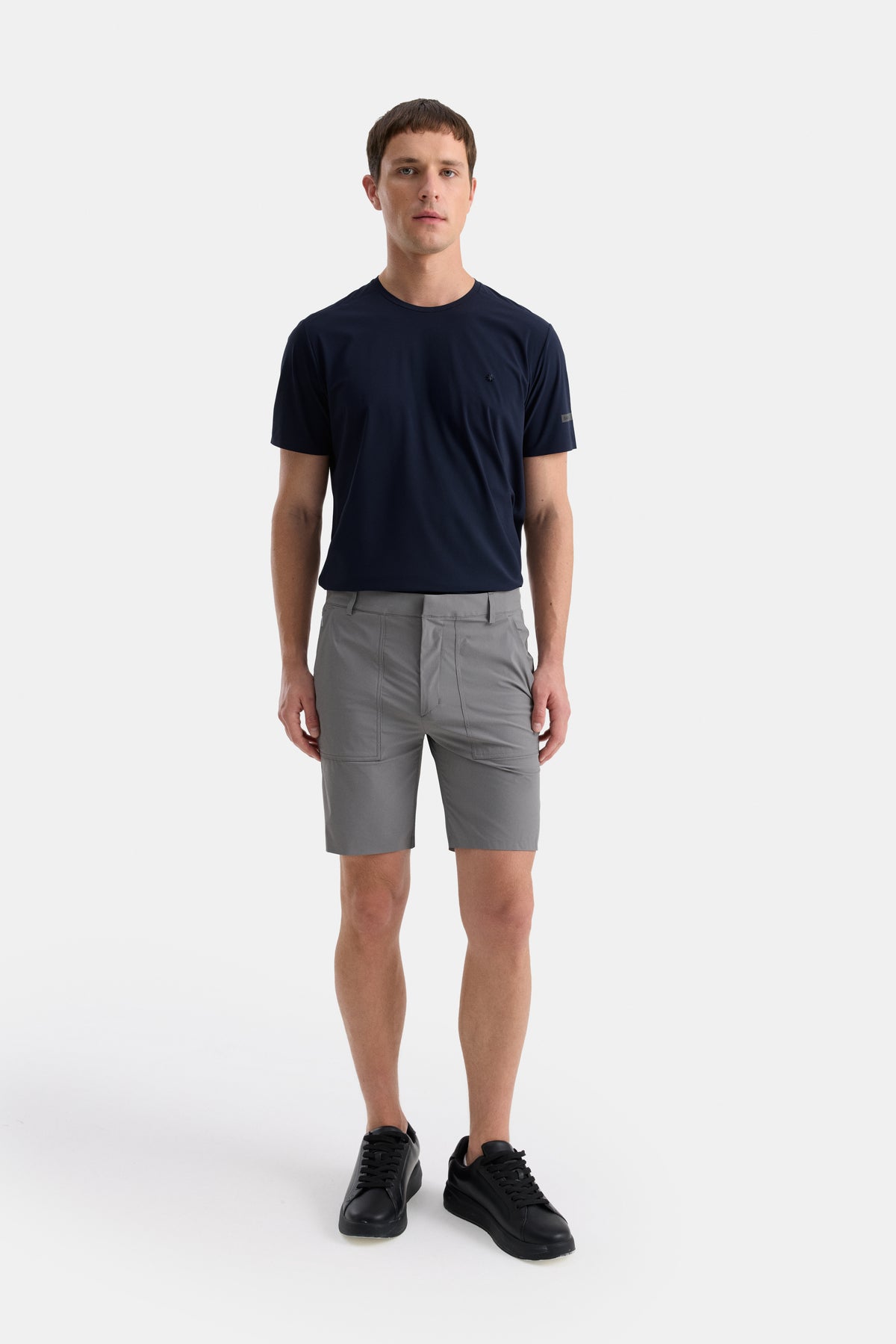 #renk_light grey