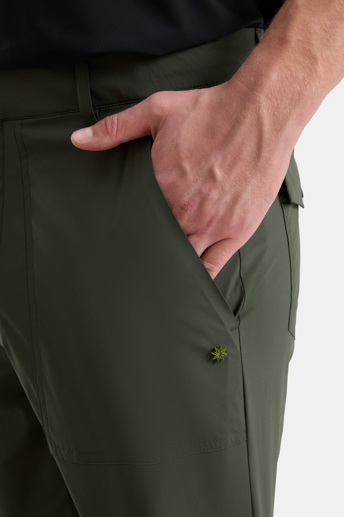 #renk_khaki