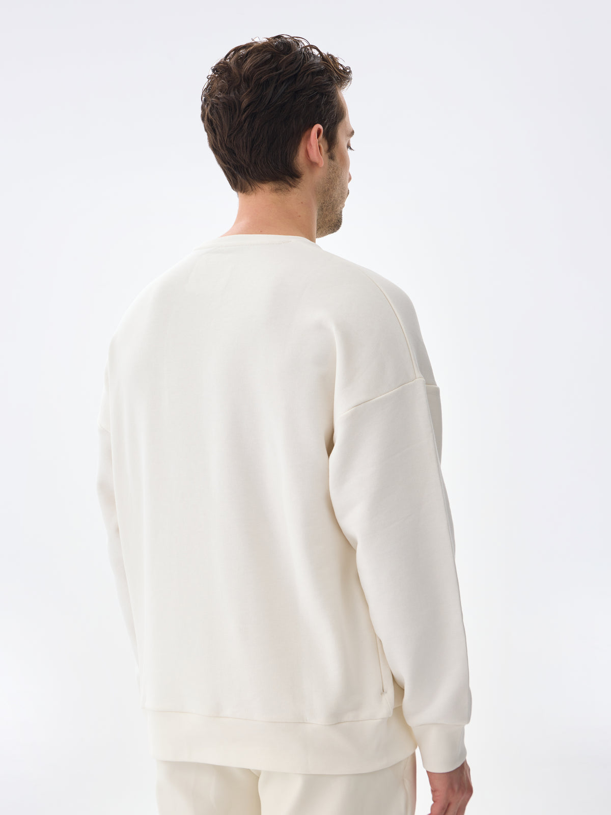 #renk_subtle white