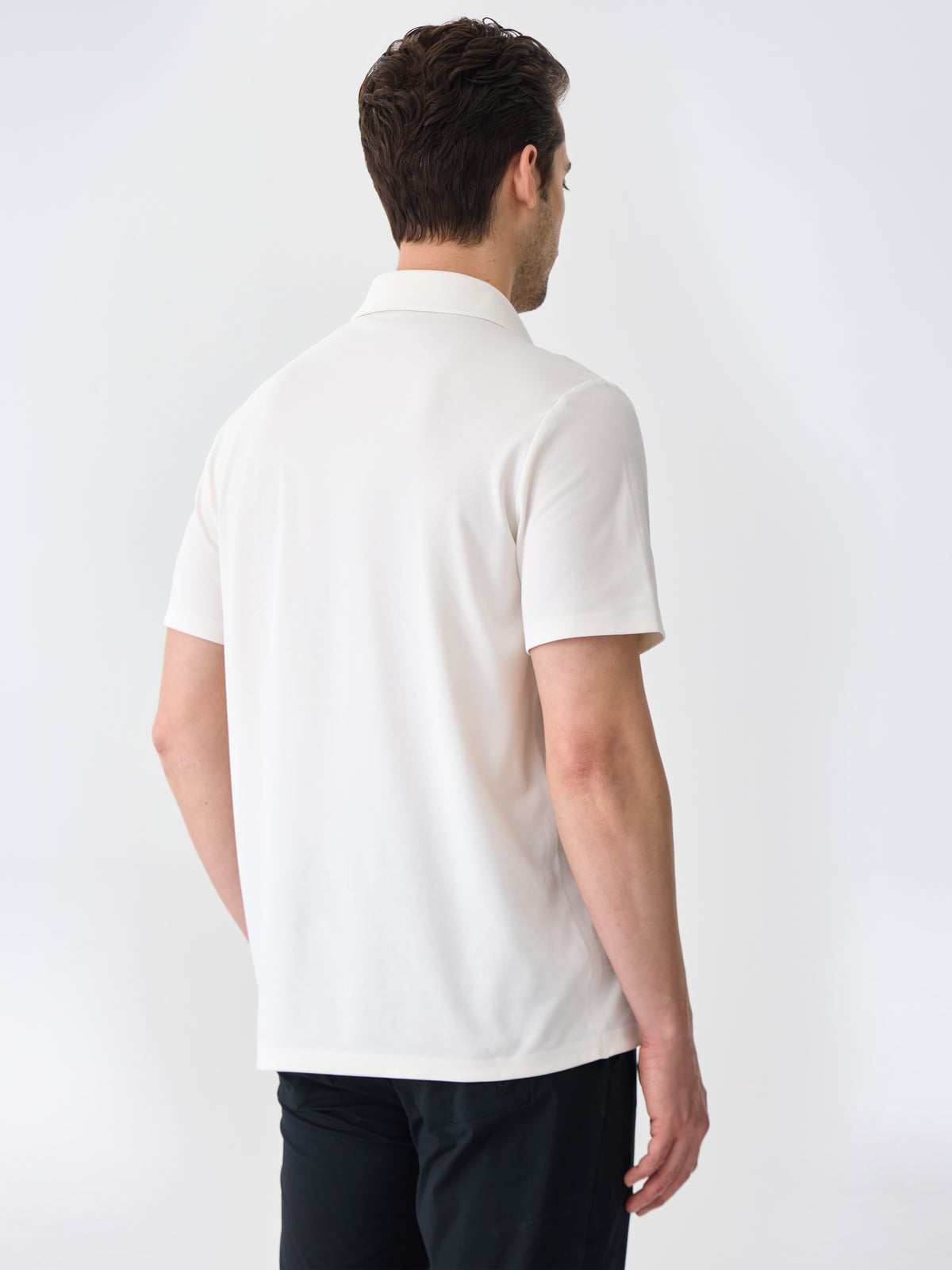 #renk_subtle white