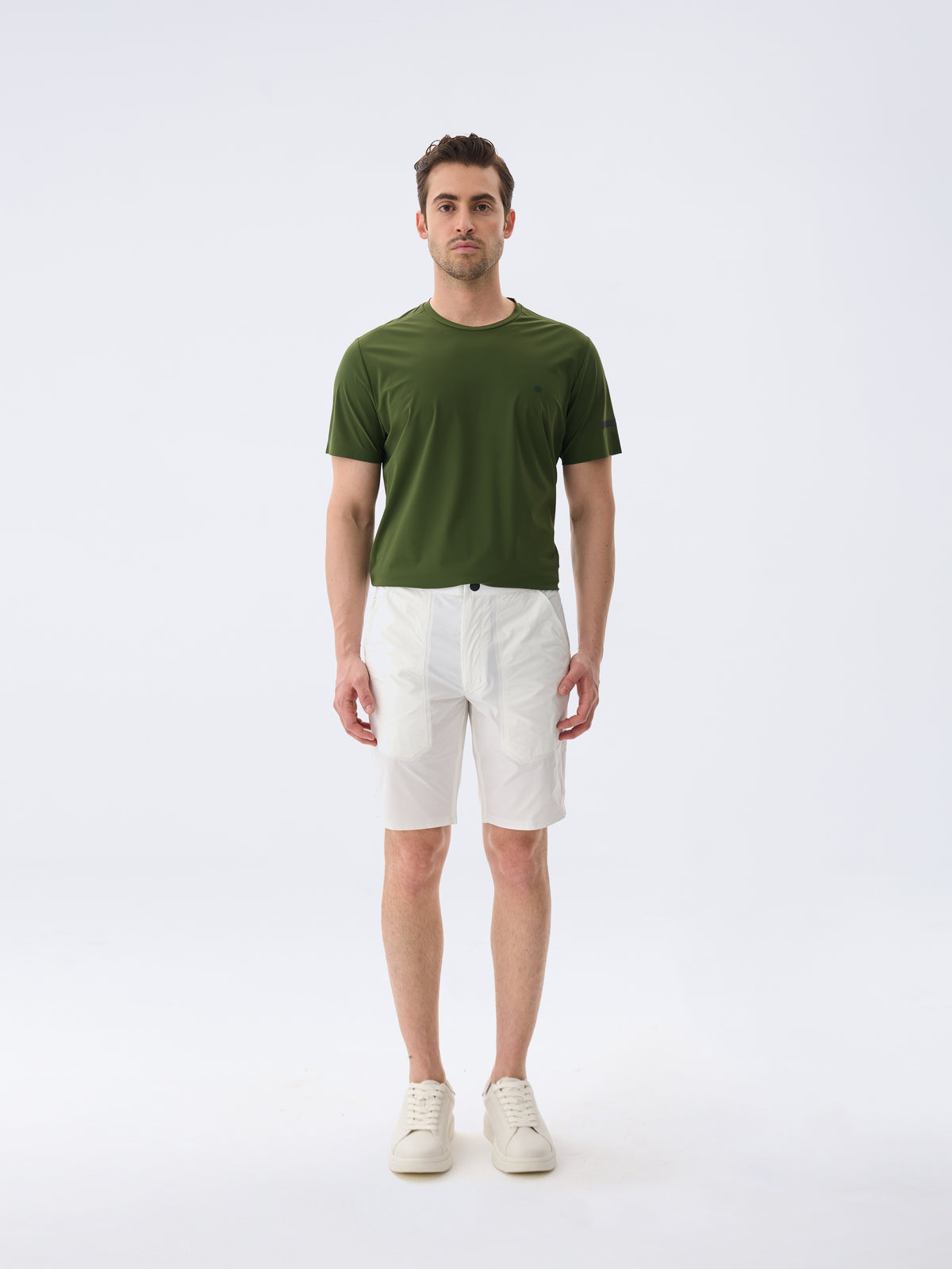 #renk_subtle white