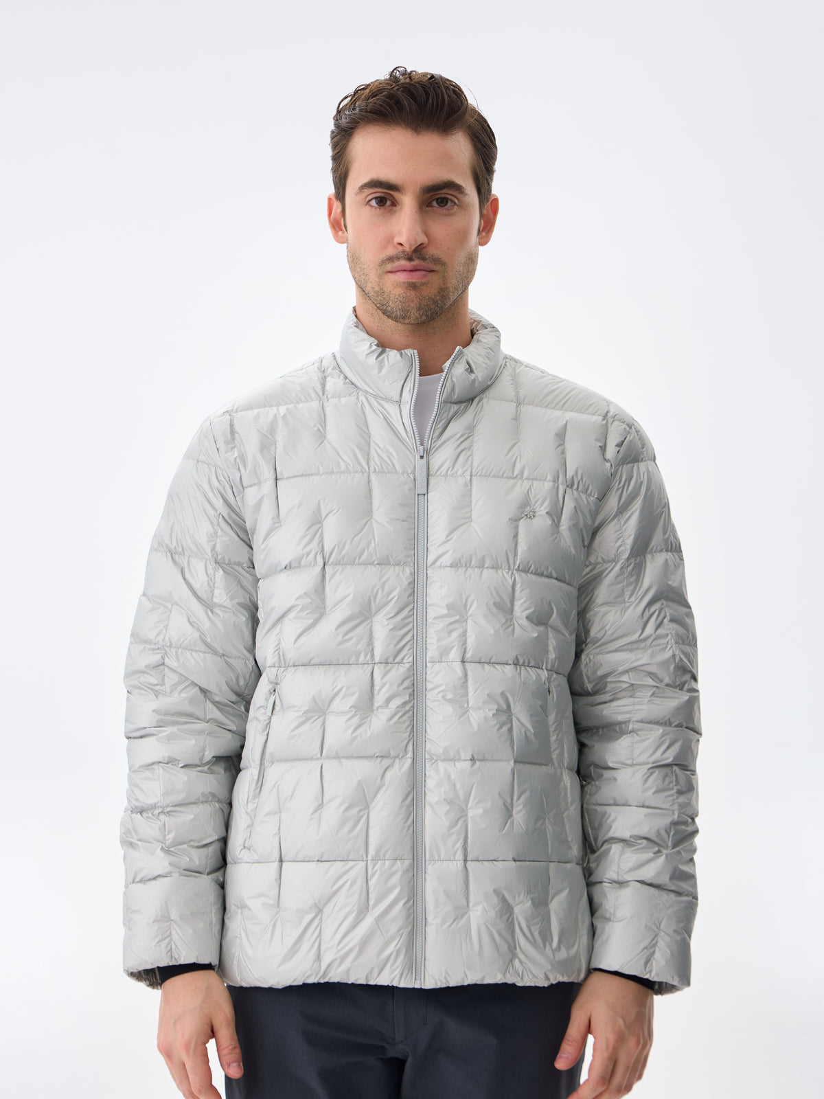 #renk_subtle white