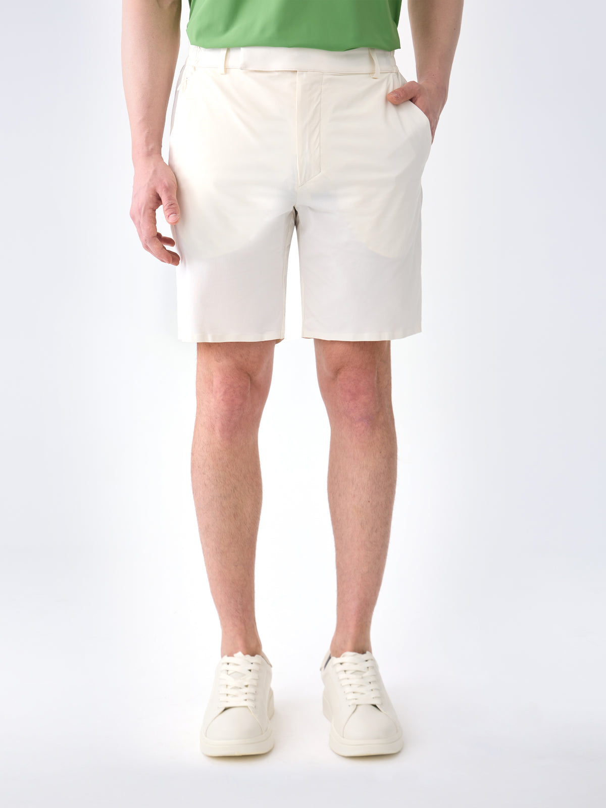 #renk_subtle white
